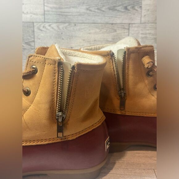 Sperry Duck Boots Dark Red and tan size 7.5 - Picture 7 of 12